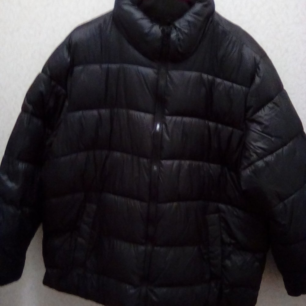 OLD NAVY BLACK PUFFER COAT